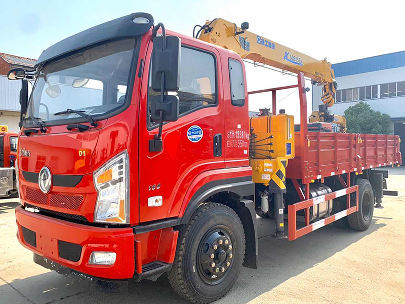 Thông tin thị trường nhanh: Giá xe tải gắn cẩu tự hành Dongfeng Changxing 5 tấn là bao nhiêu?